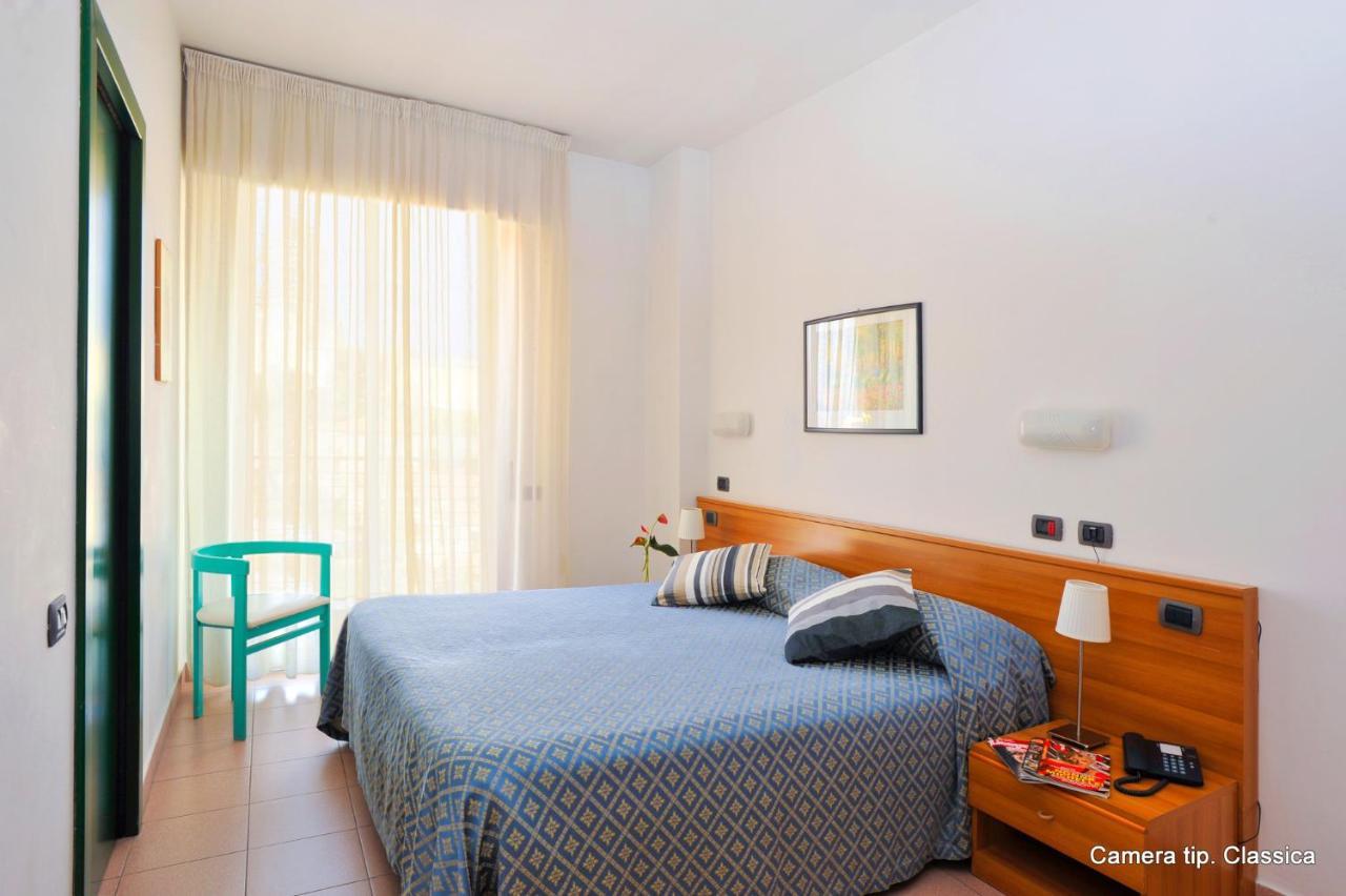 Double or Twin Room,1076158657:JPEG
